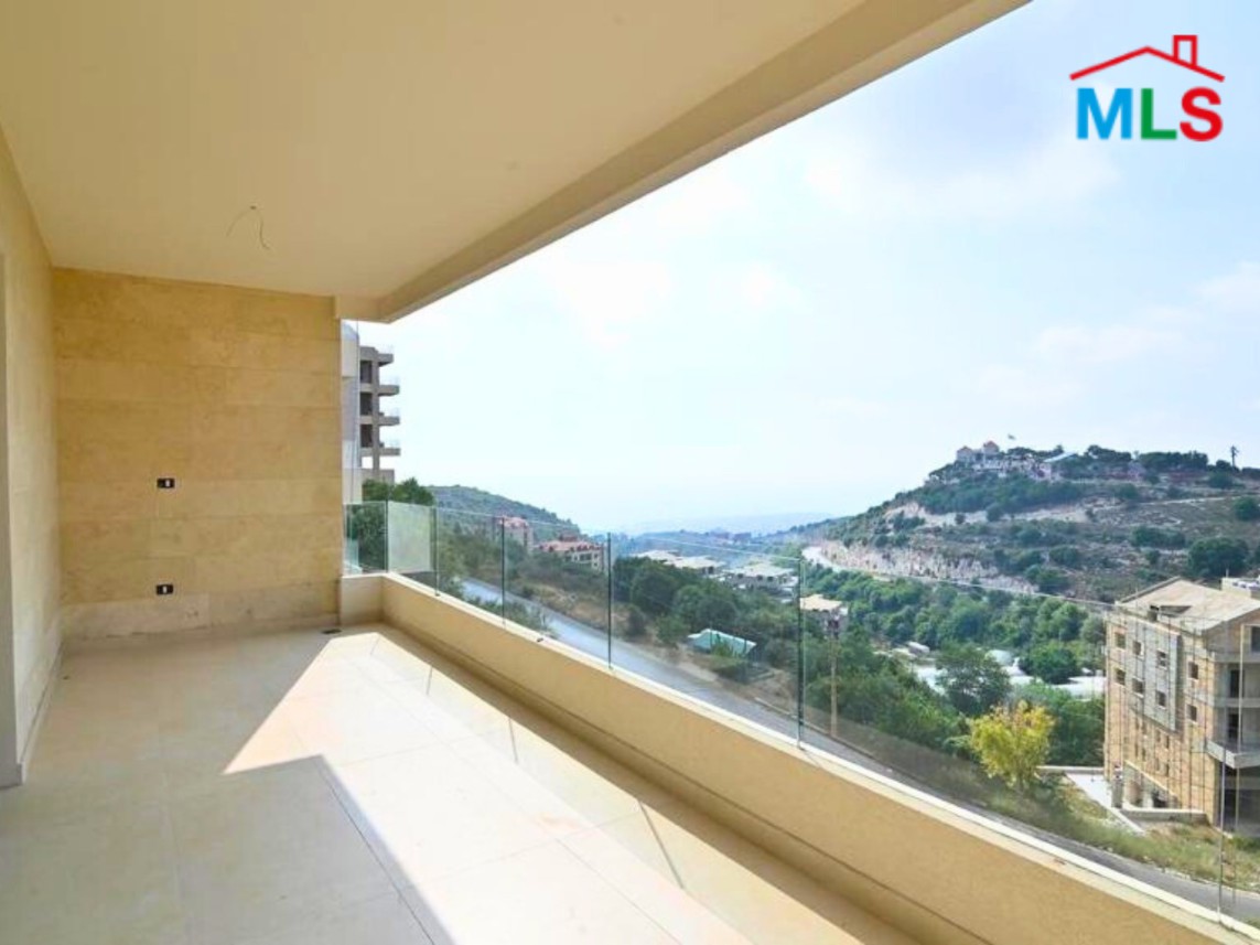 Wonderful Apartment in Hboub for Sale with a Stunning Sea View