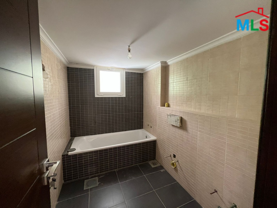 Apartment for Sale in Adma with an Amazing View