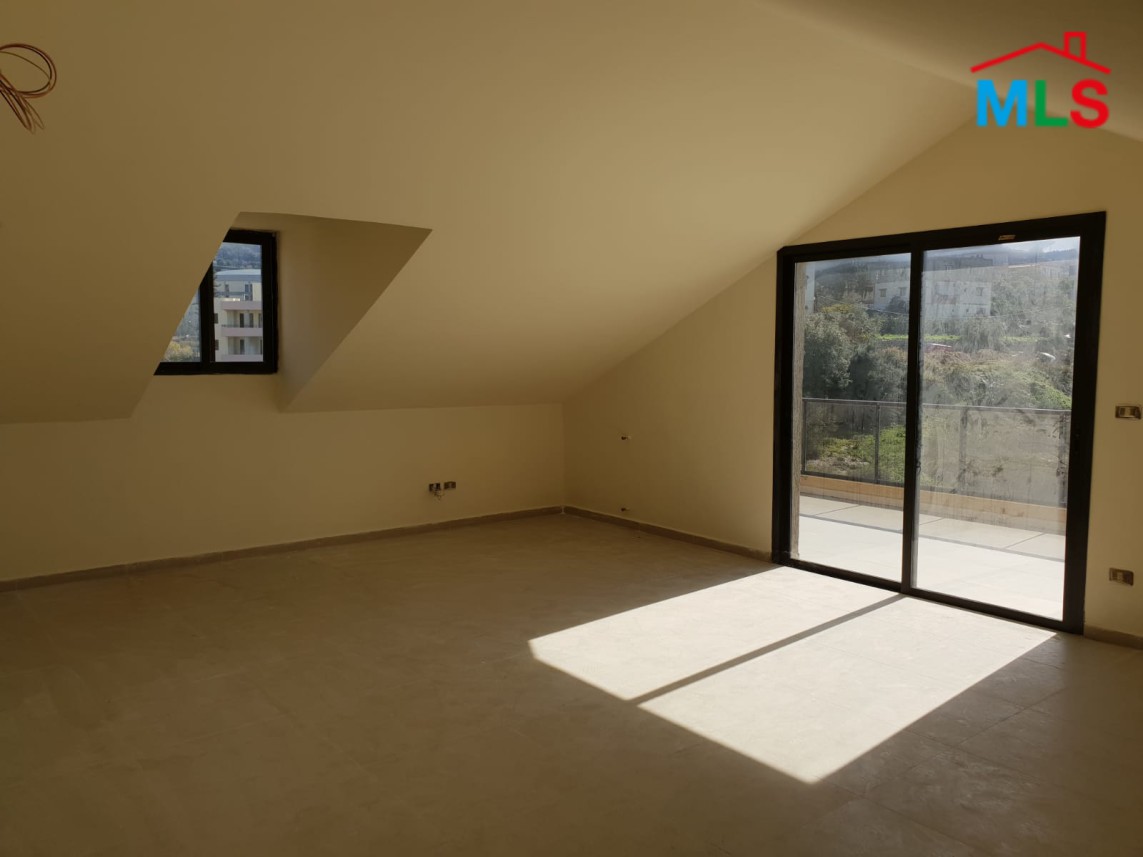 Duplex for Sale in Jbeil with Beautiful View