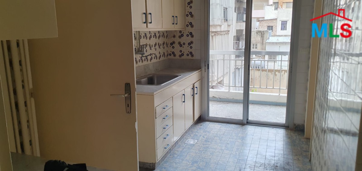 3,080 SQM Building For Sale in Koraytem