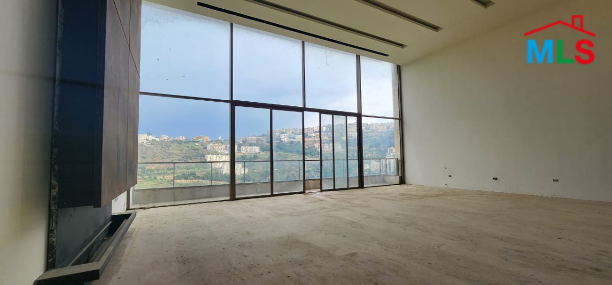 396 SQM Penthouse for Sale in Baabda
