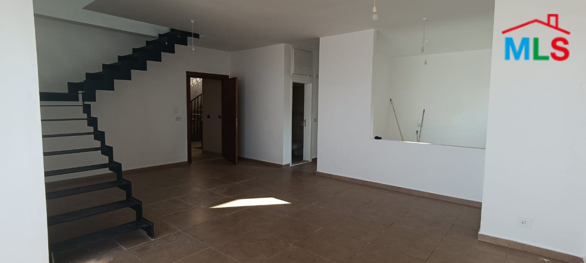Wonderful Duplex for Sale in Maaysra with 40 sqm terrace