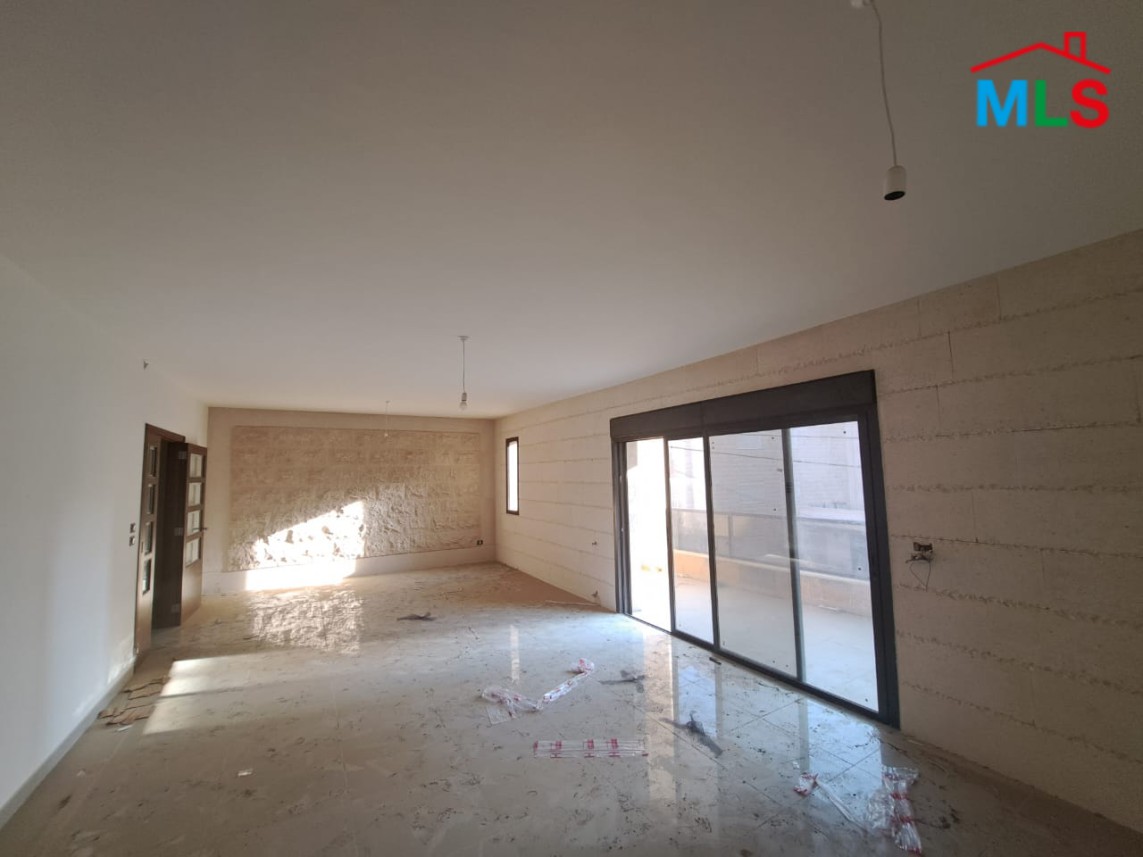 Beautiful 185 SQM Apartment for Sale In Amchit