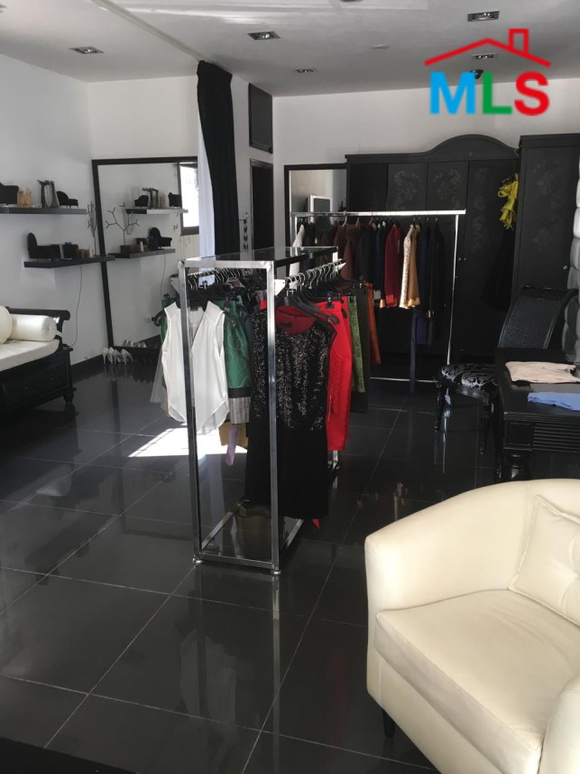 190 SQM Shop For Sale in Halat On The Main Road
