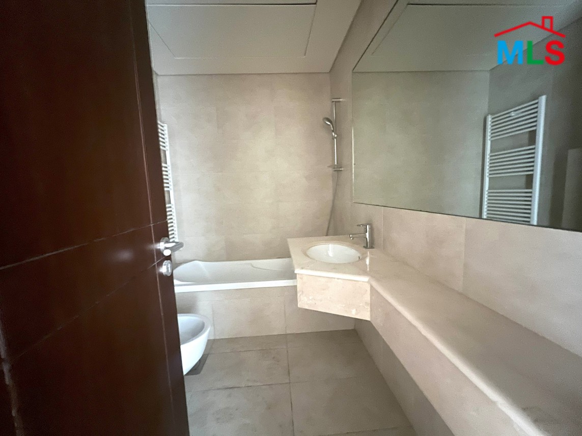 Modern & Spacious Apartment For Sale in Achrafieh, Sioufi