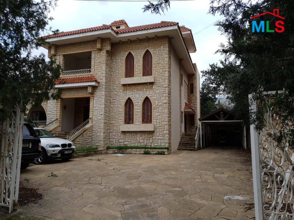 1200 sqm Villa For Sale with 100 sqm roof top in Wadi Chahrour