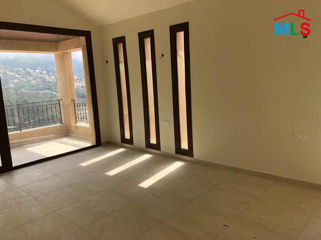An Amazing Villa With View & Terrace For Sale In Fatqa