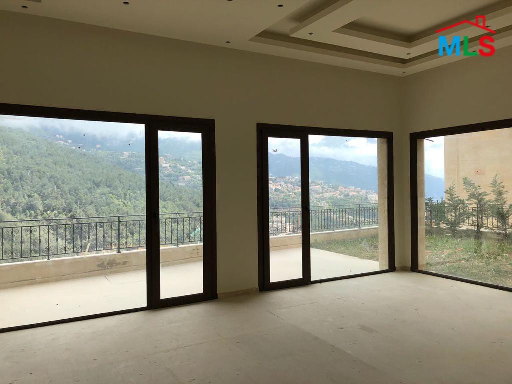 An Amazing Villa With View & Terrace For Sale In Fatqa