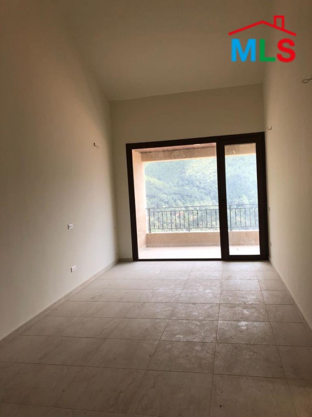 An Amazing Villa With View & Terrace For Sale In Fatqa