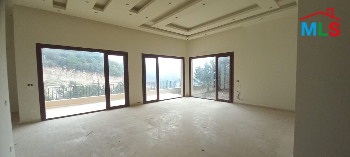 An Amazing Villa With View & Terrace For Sale In Fatqa