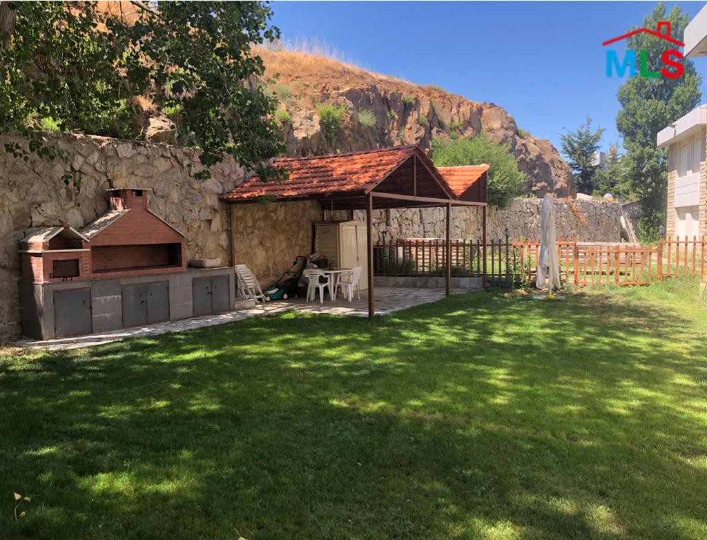 2-Story Chalet For Sale in Zaarour