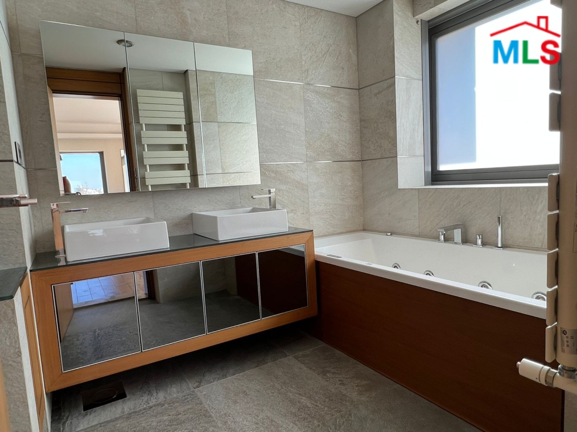 Deluxe Apartment With Terrace for Sale in Achrafieh - Tabaris