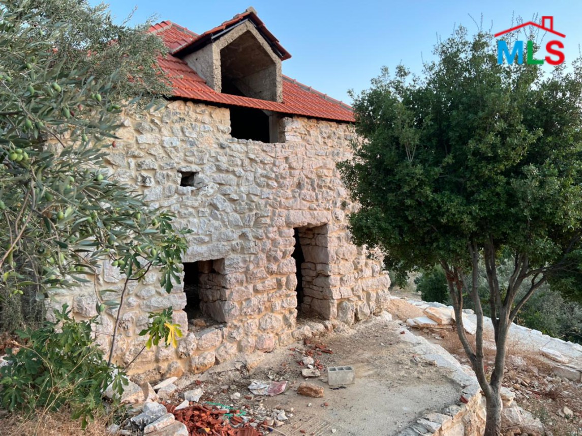 Old House For Sale in Chabtine, Batroun