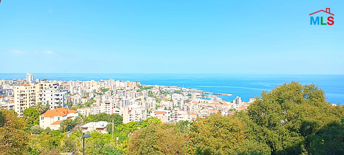 Apartment For Sale in Ghadir With A Terrace
