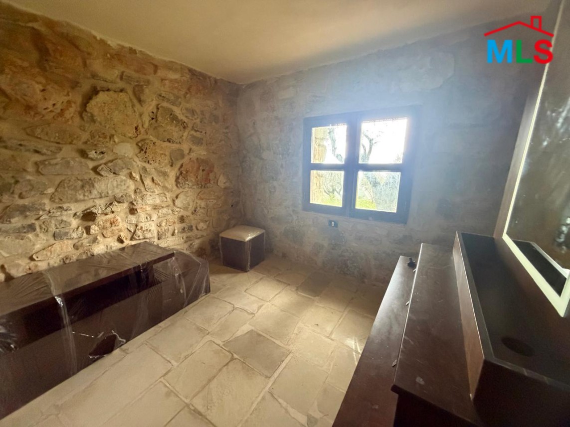 Individual House For Sale in Assia, Batroun