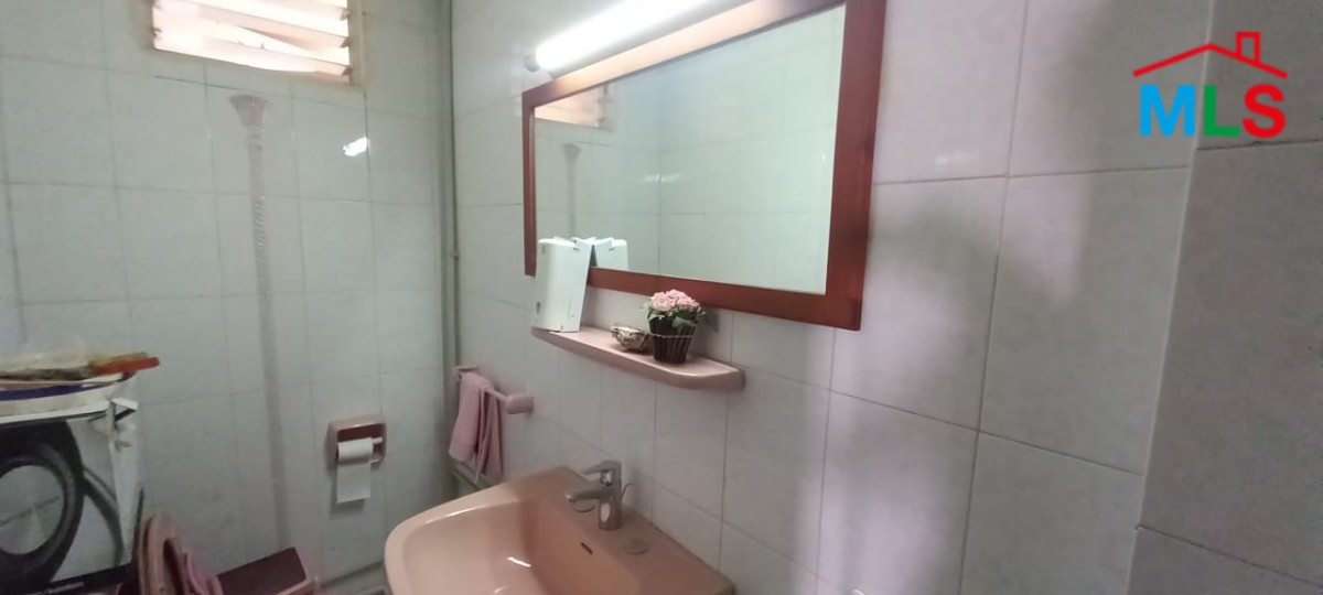 Fully Furnished Apartment For Sale in Kfour