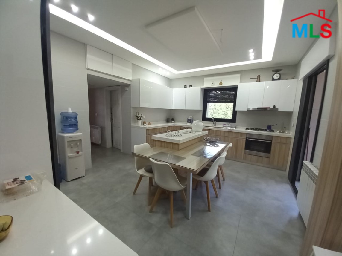 High-End Apartment For Sale in Chnaniir