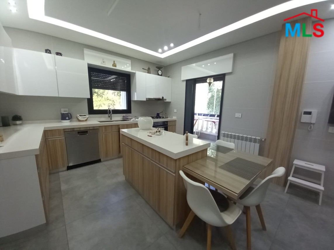 High-End Apartment For Sale in Chnaniir