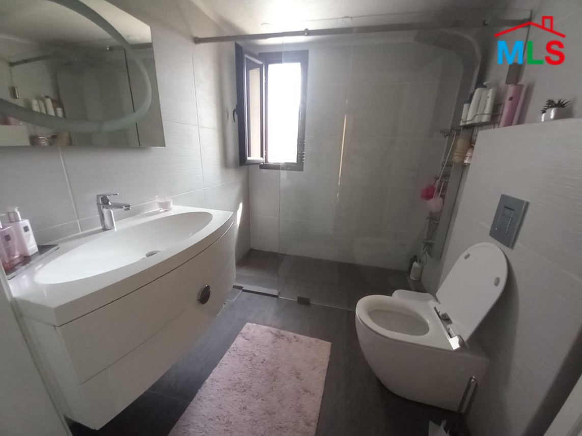 High-End Apartment For Sale in Chnaniir