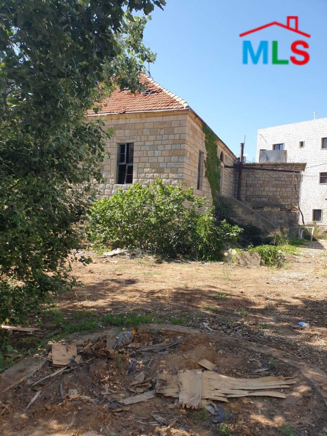 Land With Traditional House for Sale in Dhour Choueir