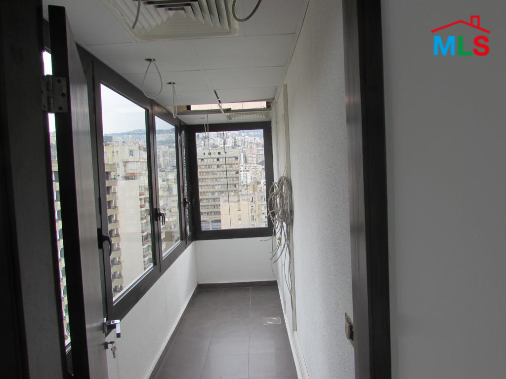 Newly Decorated Office for Sale in Zalka