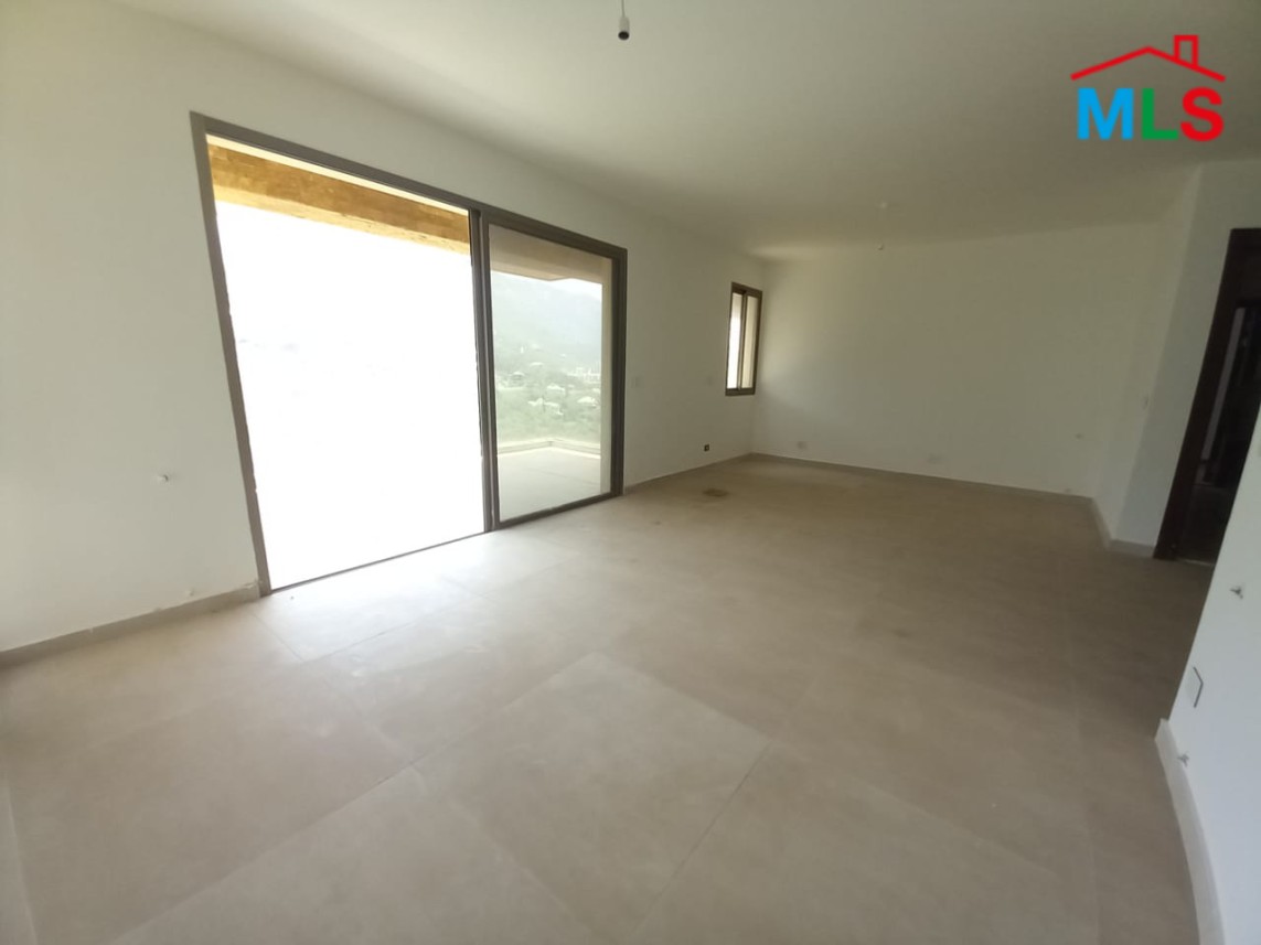 Duplex Apartment for Sale in Kfarhbeib