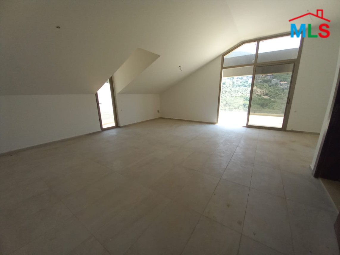 Duplex Apartment for Sale in Kfarhbeib