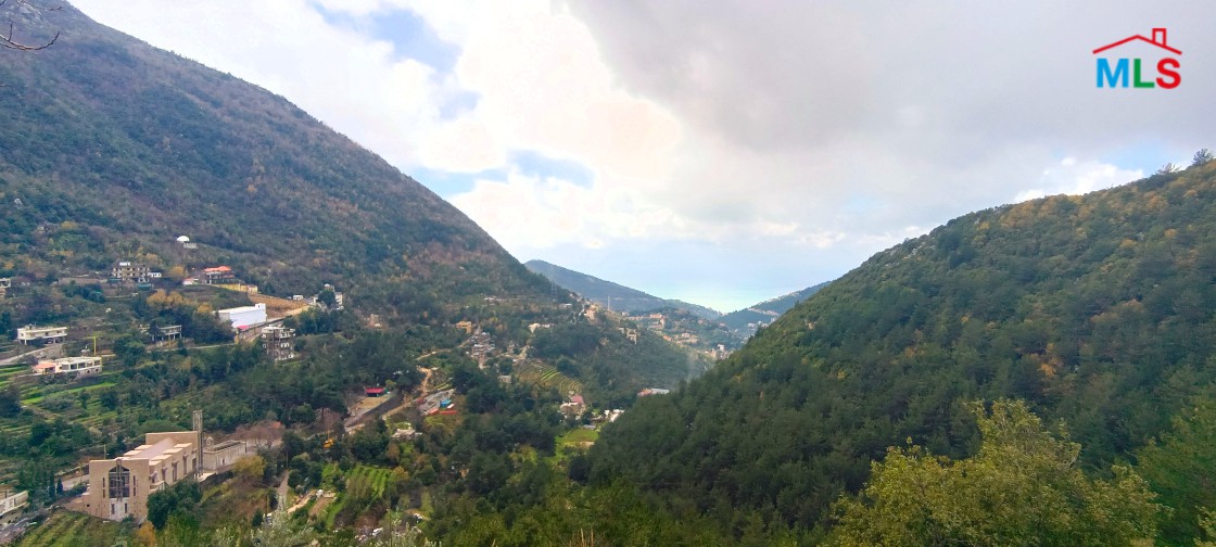 Land for Sale in Hiyata, Ftouh Keserwan