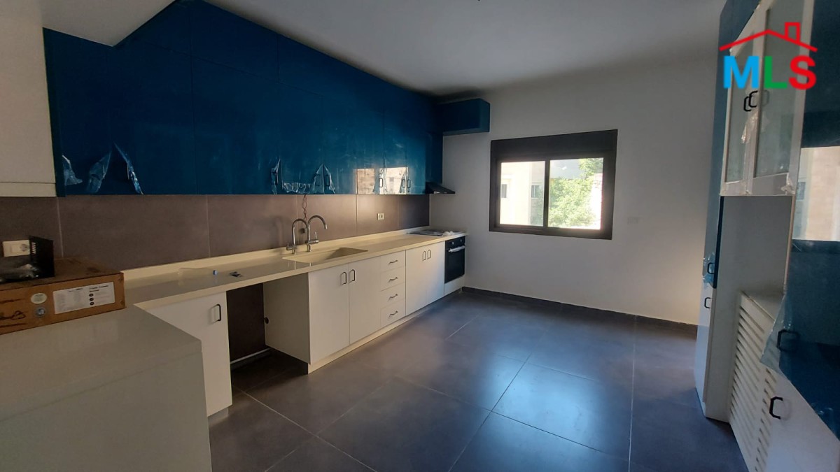 Deluxe Apartment for Sale in Hboub