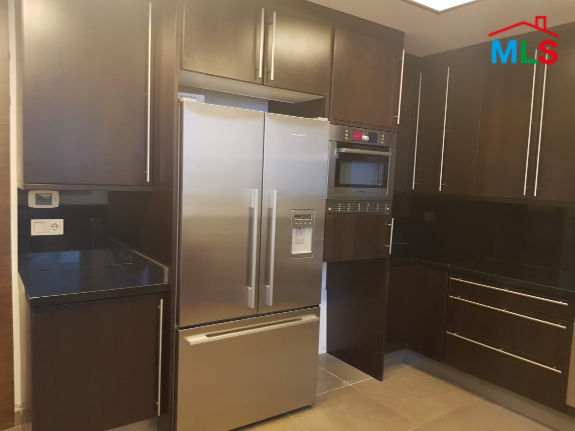 Duplex Apartment For Sale in Downtown