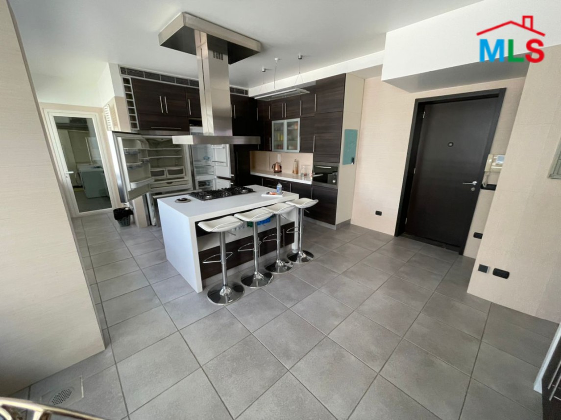 Beautiful & spacious high-end apartment for sale in Mtayleb