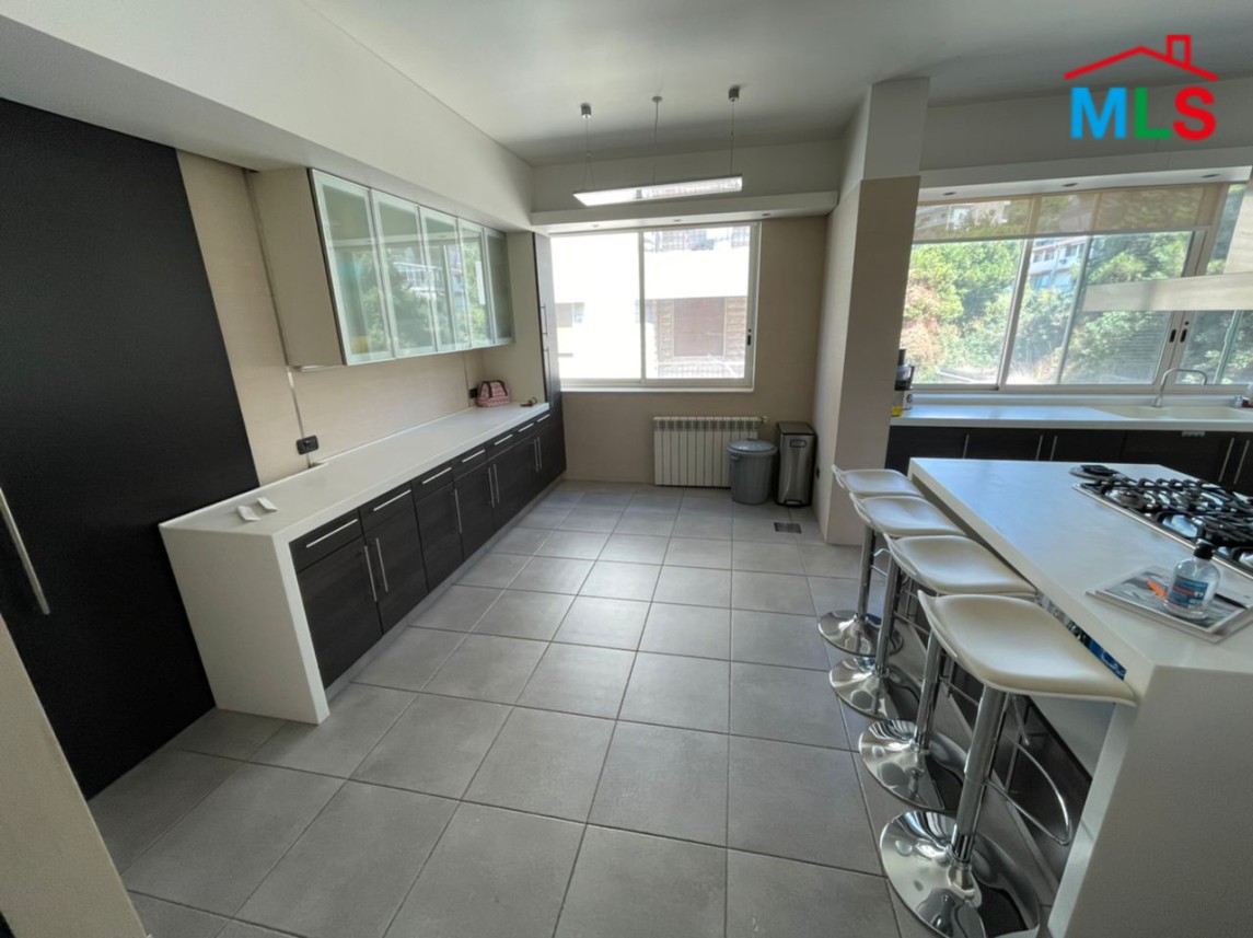 Beautiful & spacious high-end apartment for sale in Mtayleb