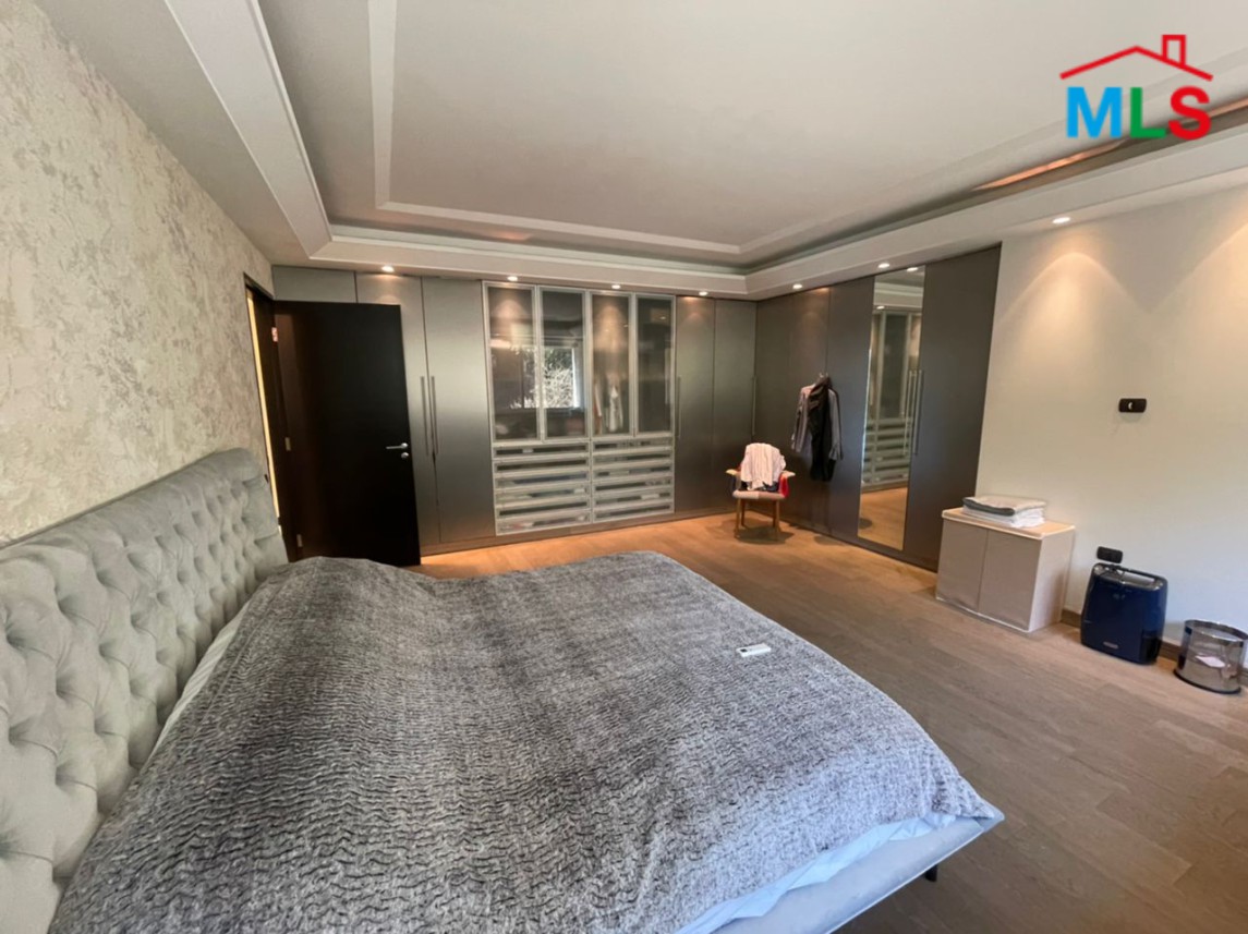 Beautiful & spacious high-end apartment for sale in Mtayleb