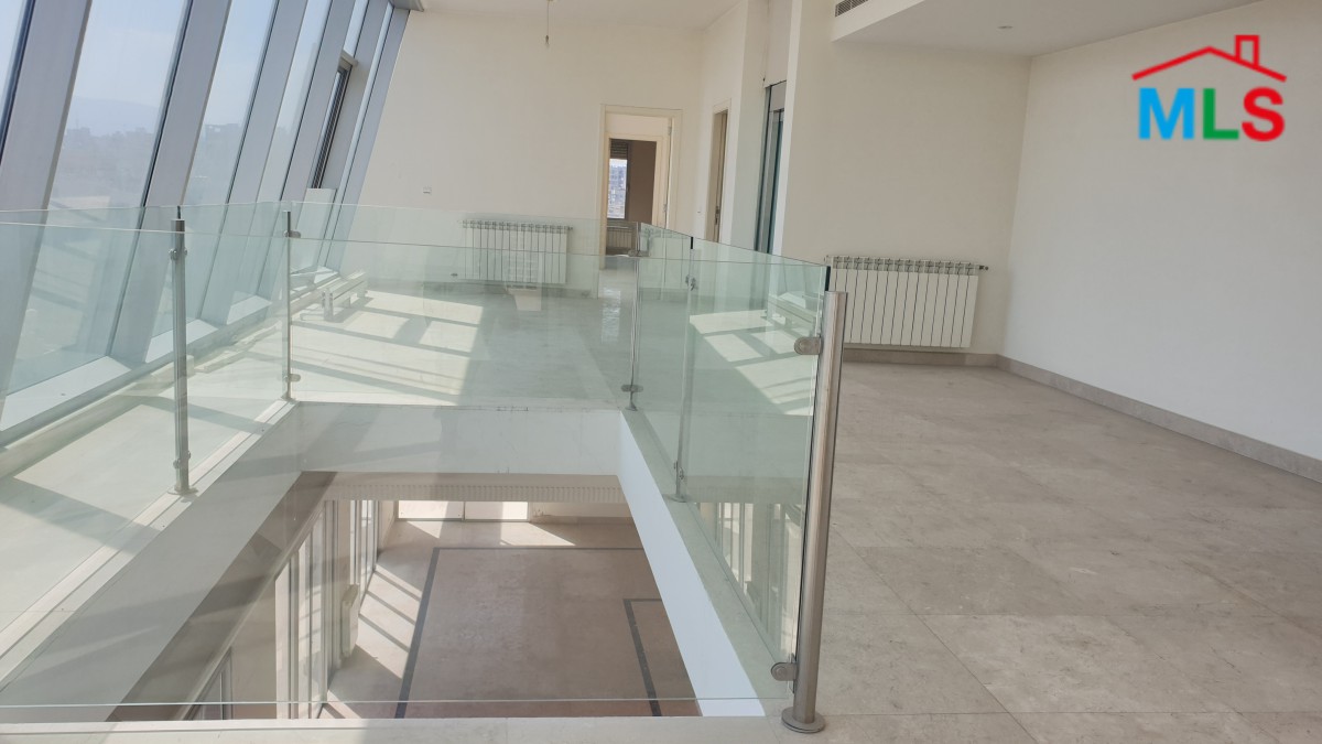 Luxurious Penthouse for Sale in Clemenceau
