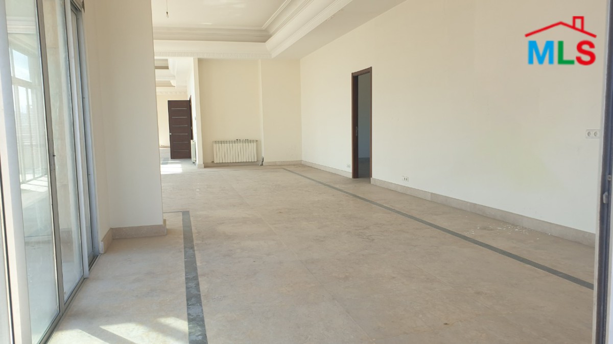 Luxurious Penthouse for Sale in Clemenceau