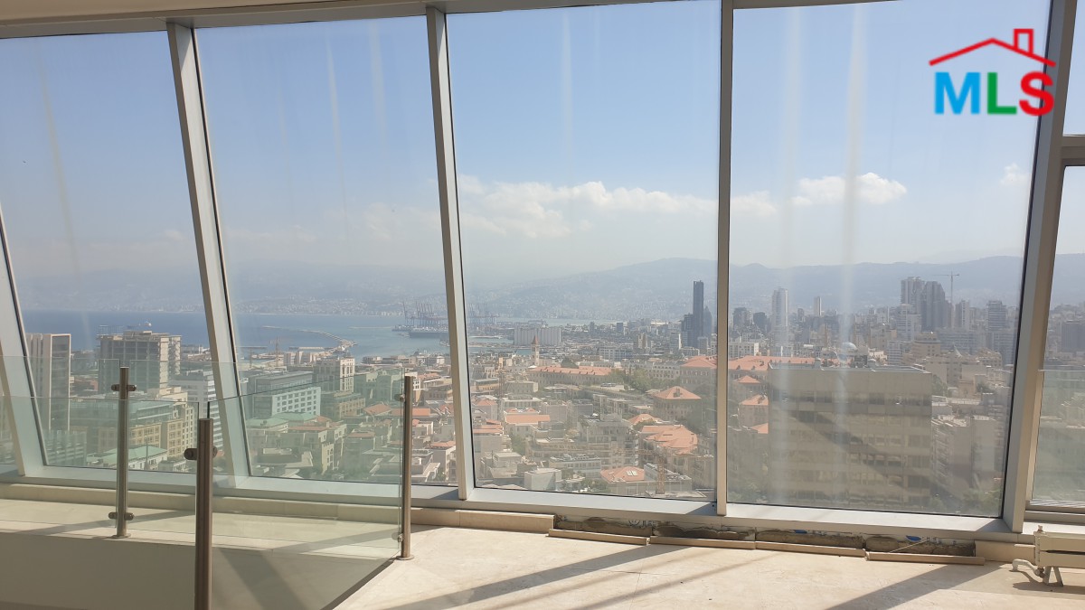 Luxurious Penthouse for Sale in Clemenceau