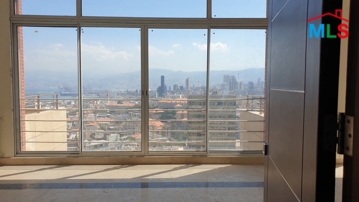 Luxurious Penthouse for Sale in Clemenceau