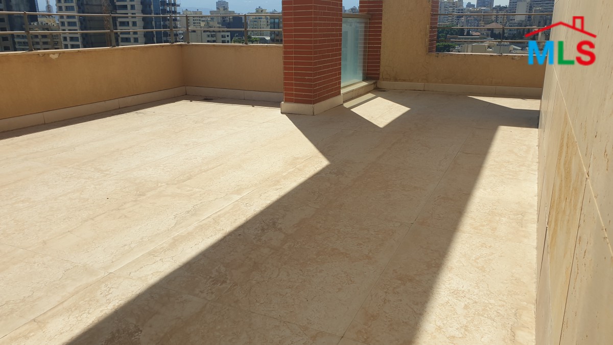 Luxurious Penthouse for Sale in Clemenceau