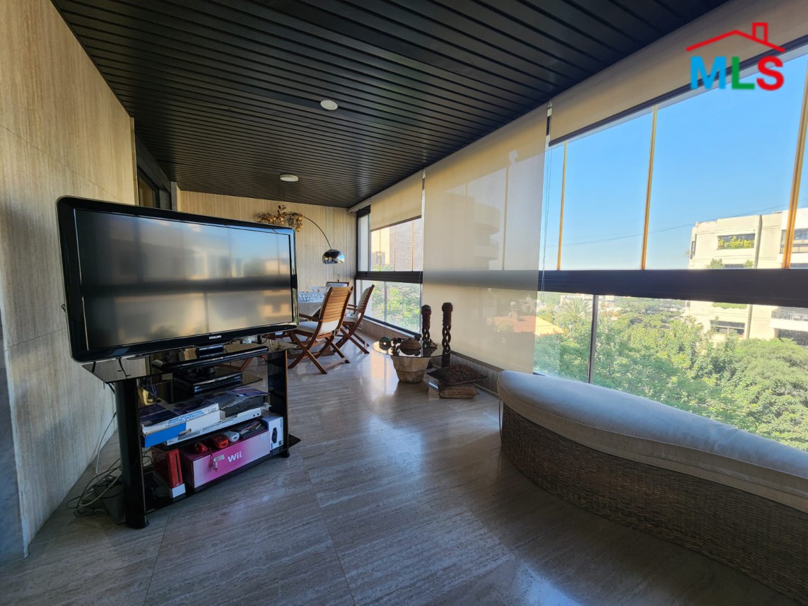 Spacious apartment for sale in prime location Mar Takla