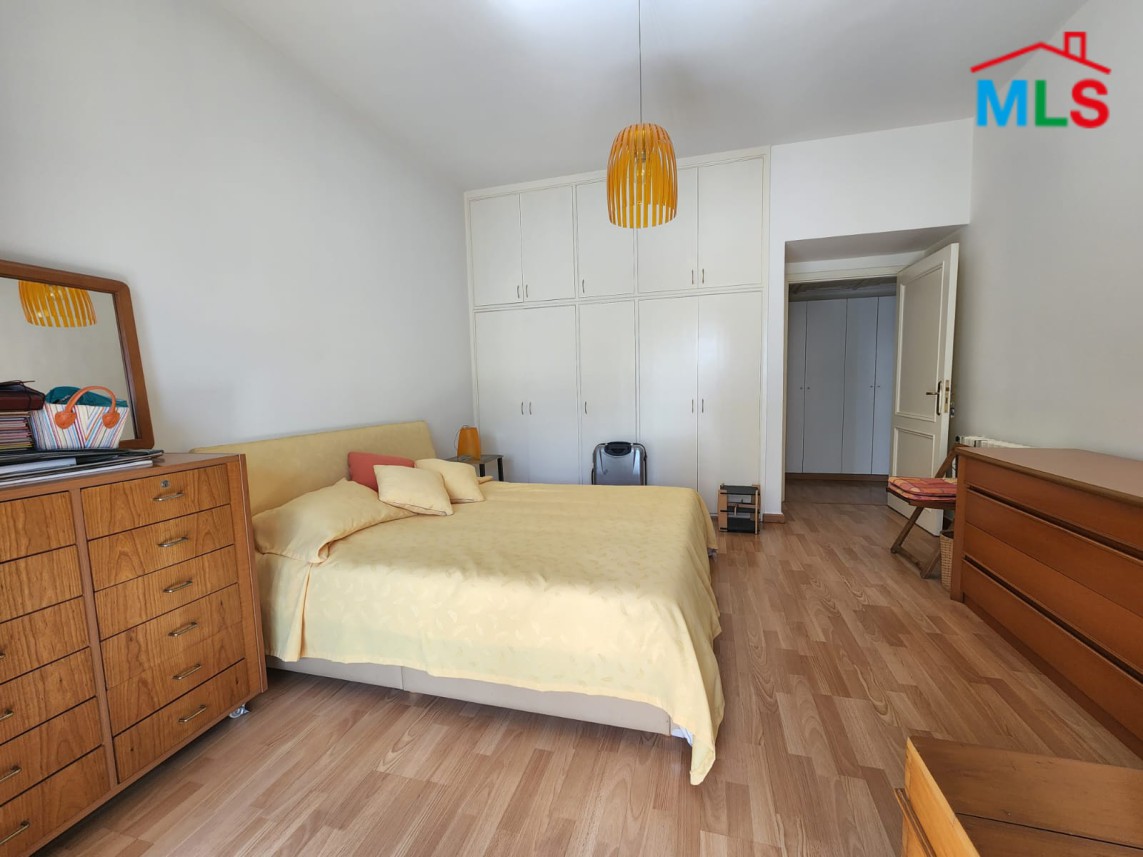 Spacious apartment for sale in prime location Mar Takla