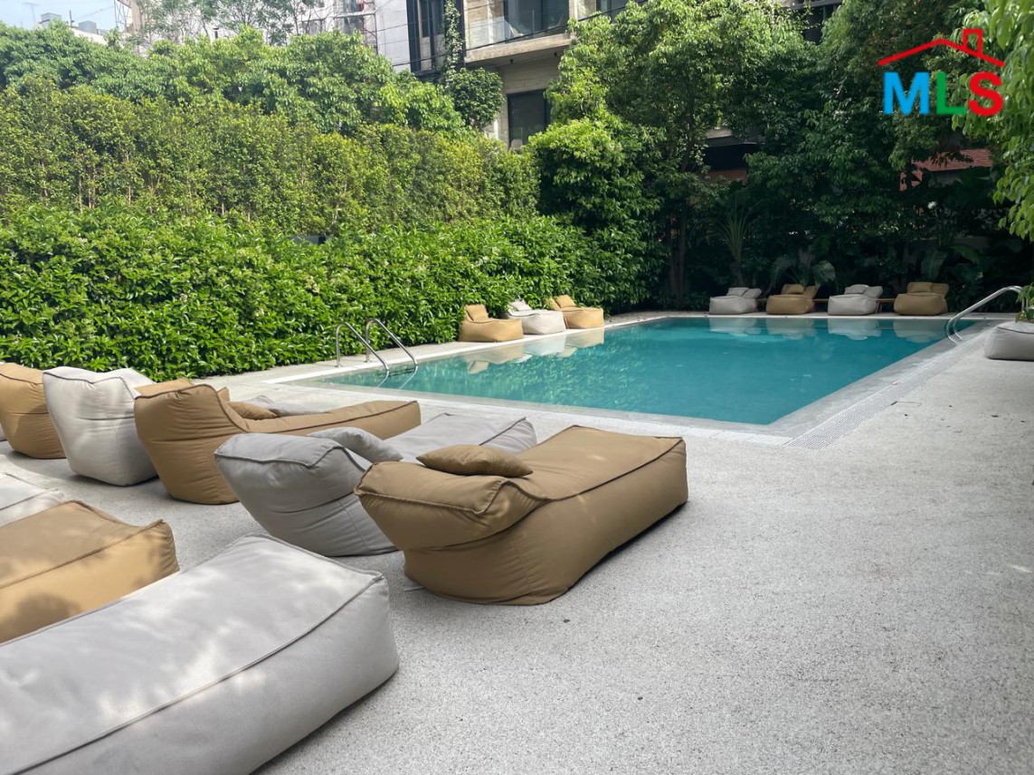 Apartment with Amazing View in a High-Rise Tower for Sale in Achrafieh