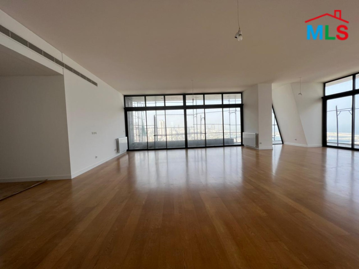Apartment with Amazing View in a High-Rise Tower for Sale in Achrafieh