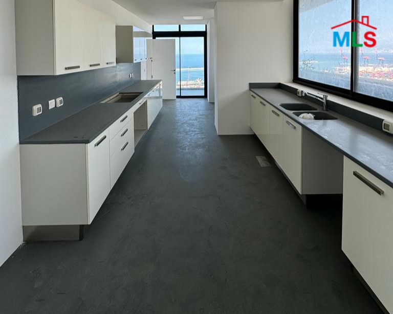 Apartment with Amazing View in a High-Rise Tower for Sale in Achrafieh
