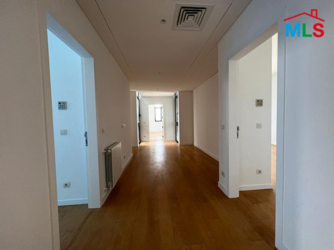 Apartment with Amazing View in a High-Rise Tower for Sale in Achrafieh