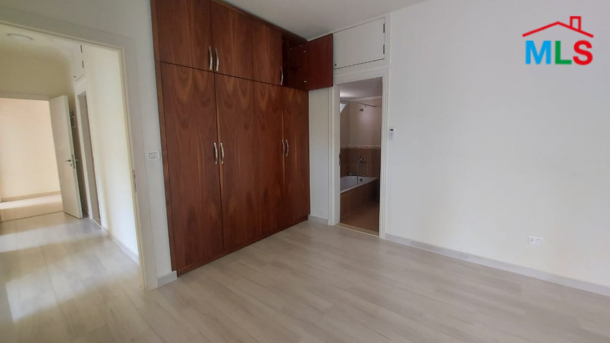 Fully Decorated Apartment for Sale in Halat