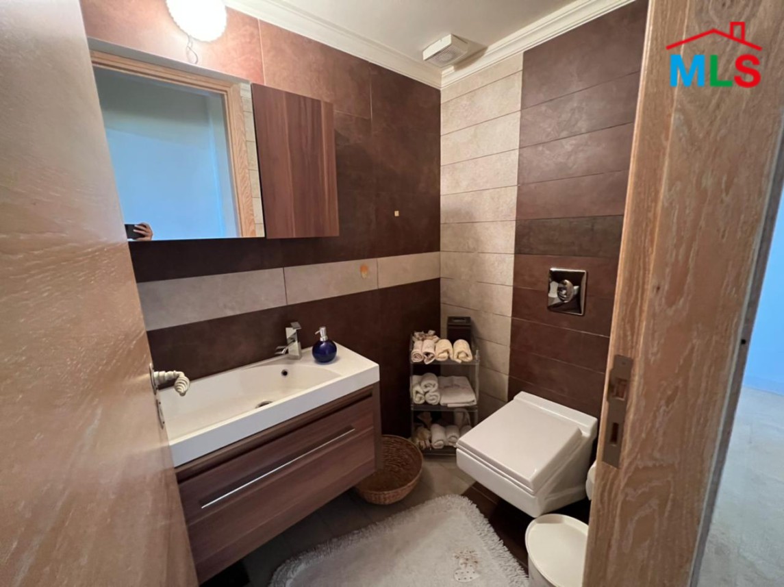 Apartment for Sale in Jbeil with Amazing View
