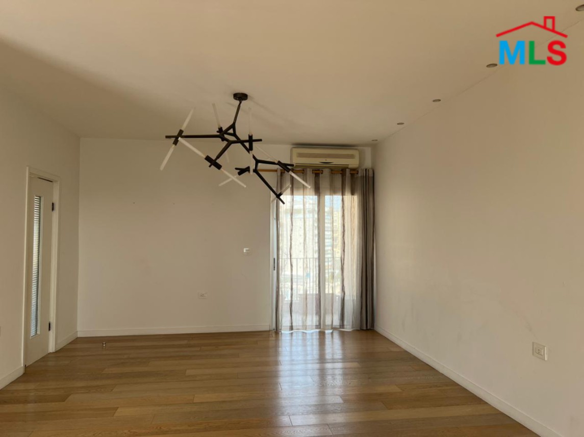 Beautiful apartment for Sale in Achrafieh with Open View