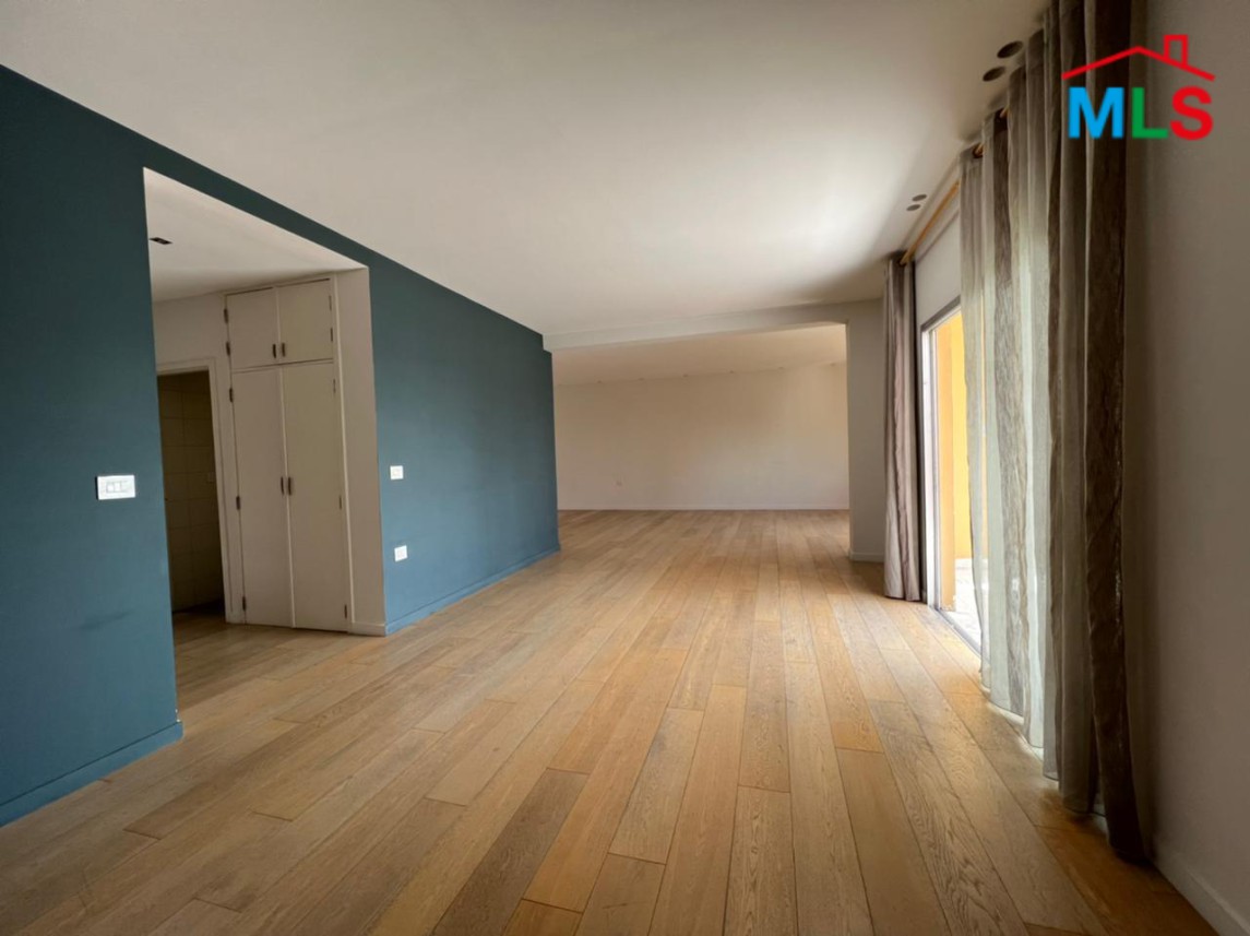 Beautiful apartment for Sale in Achrafieh with Open View
