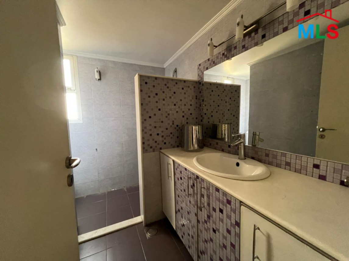 Beautiful apartment for Sale in Achrafieh with Open View