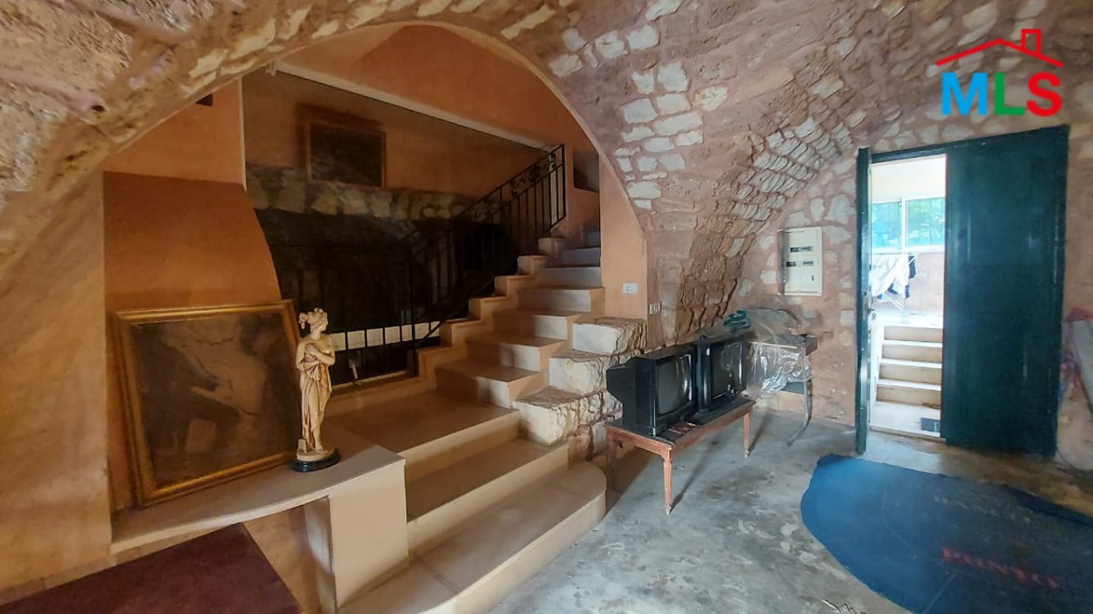 Land With Traditional Lebanese Old House For Sale In The Heart of Jbeil